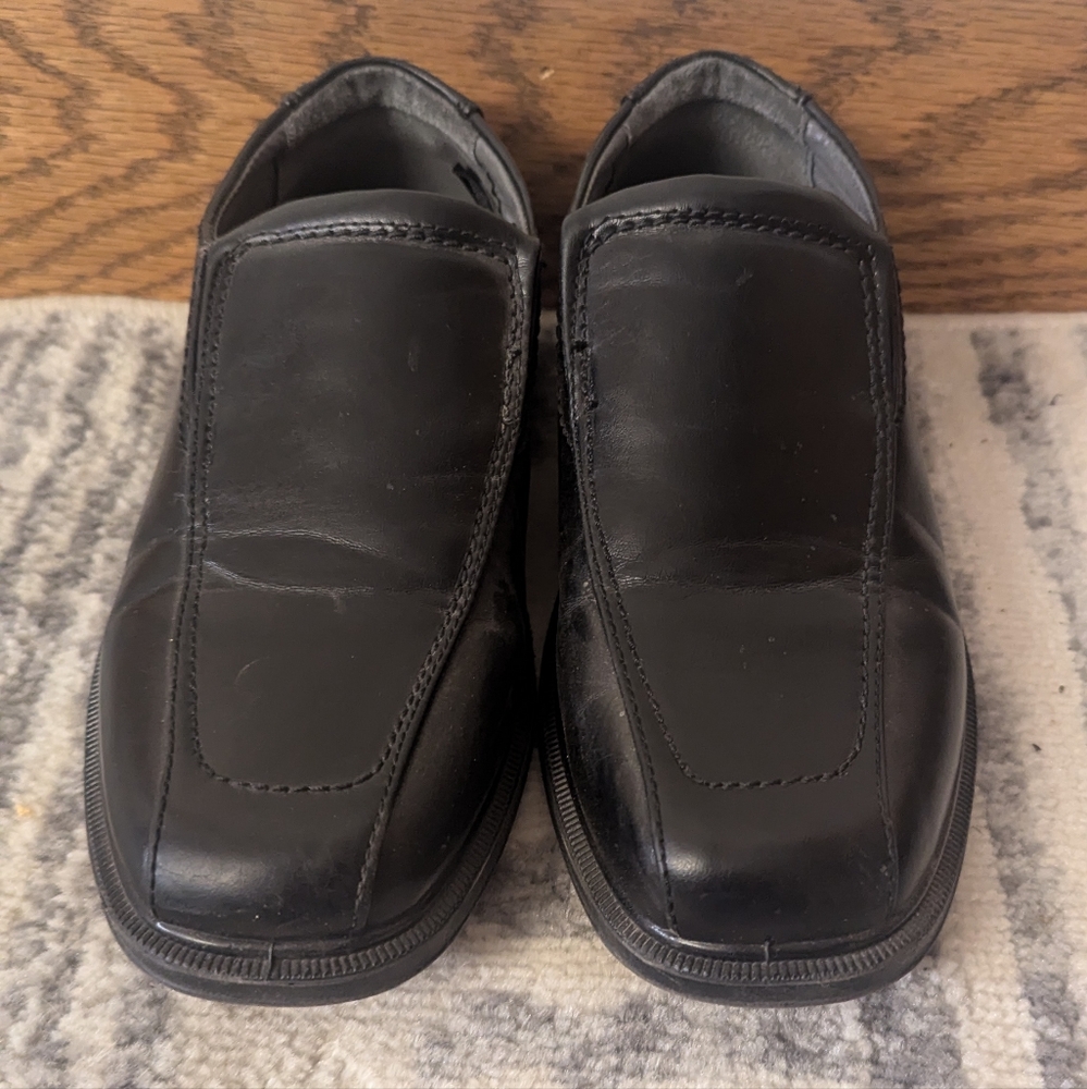 Boys dress shoes size 5